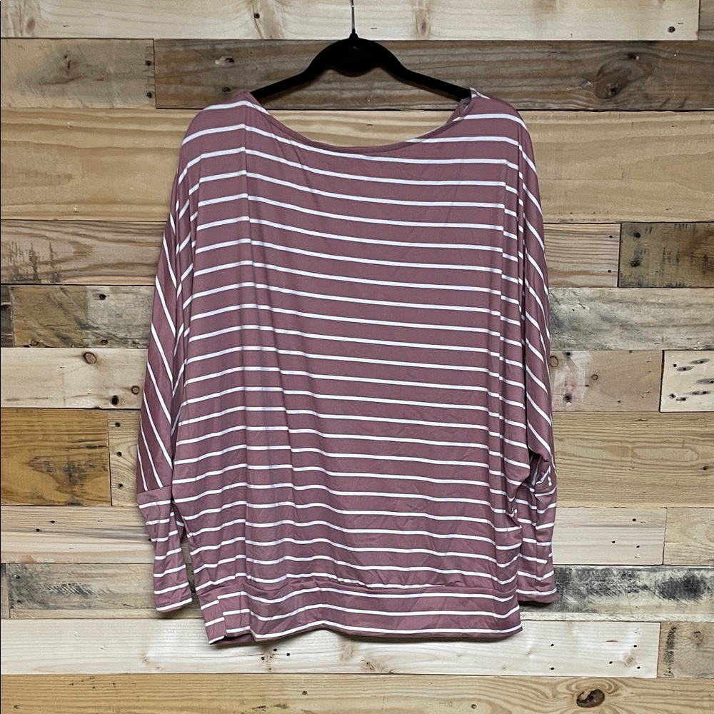 Reb. in J. 220 size XL Striped Mauve and White Dolman Sleeve Buttery Soft Top